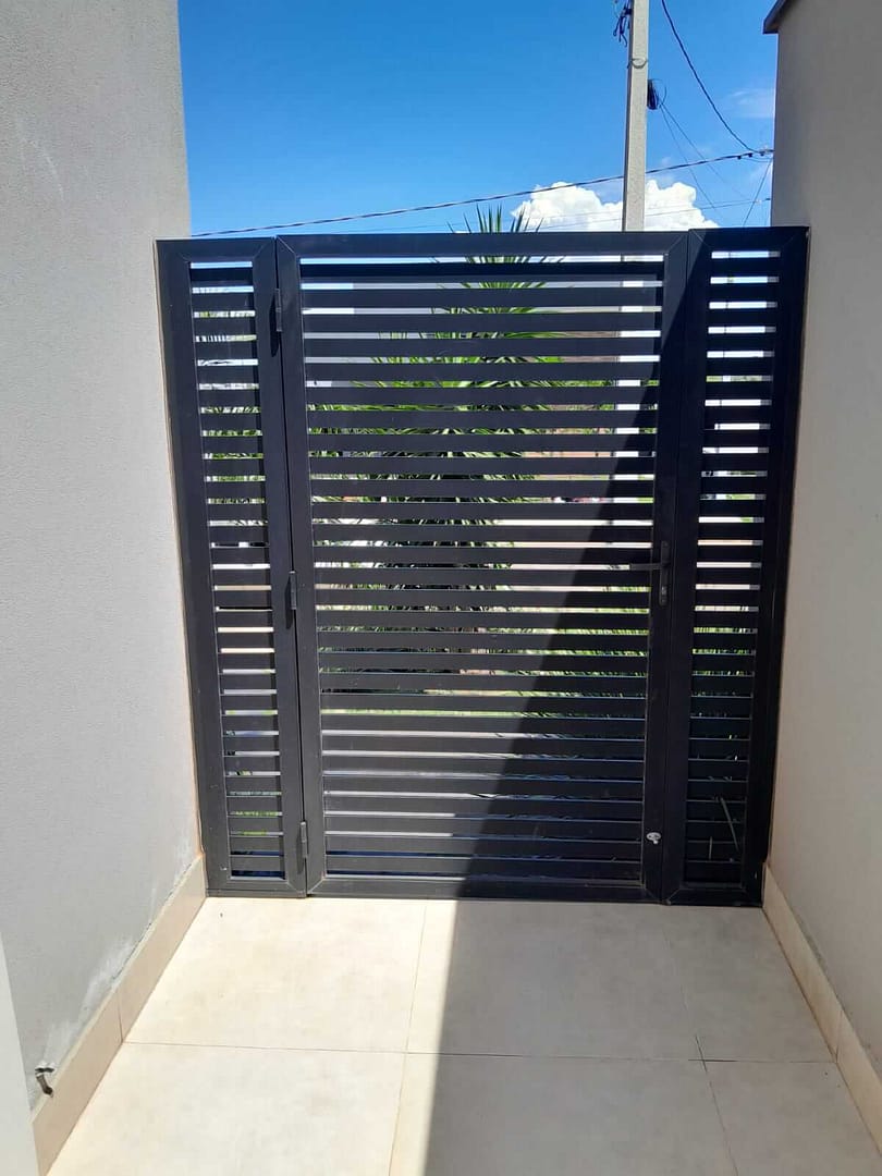 Projeto com esquadrias de alumínio personalizadas em Piracicaba - Esquadri Gold's.